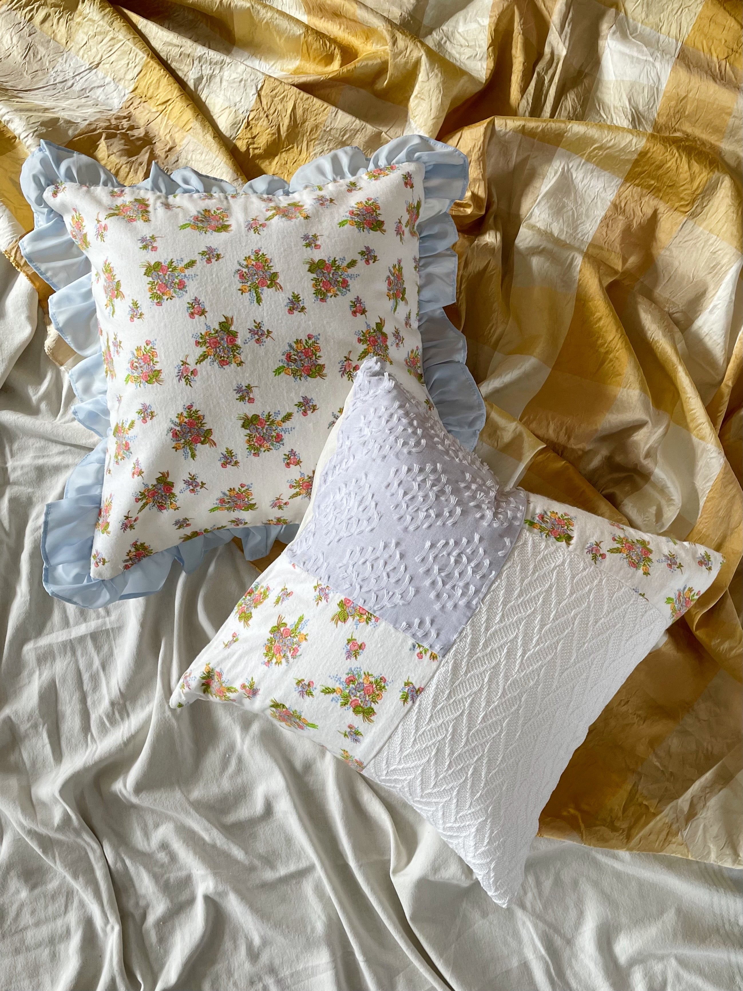 Finch Pillow Cover