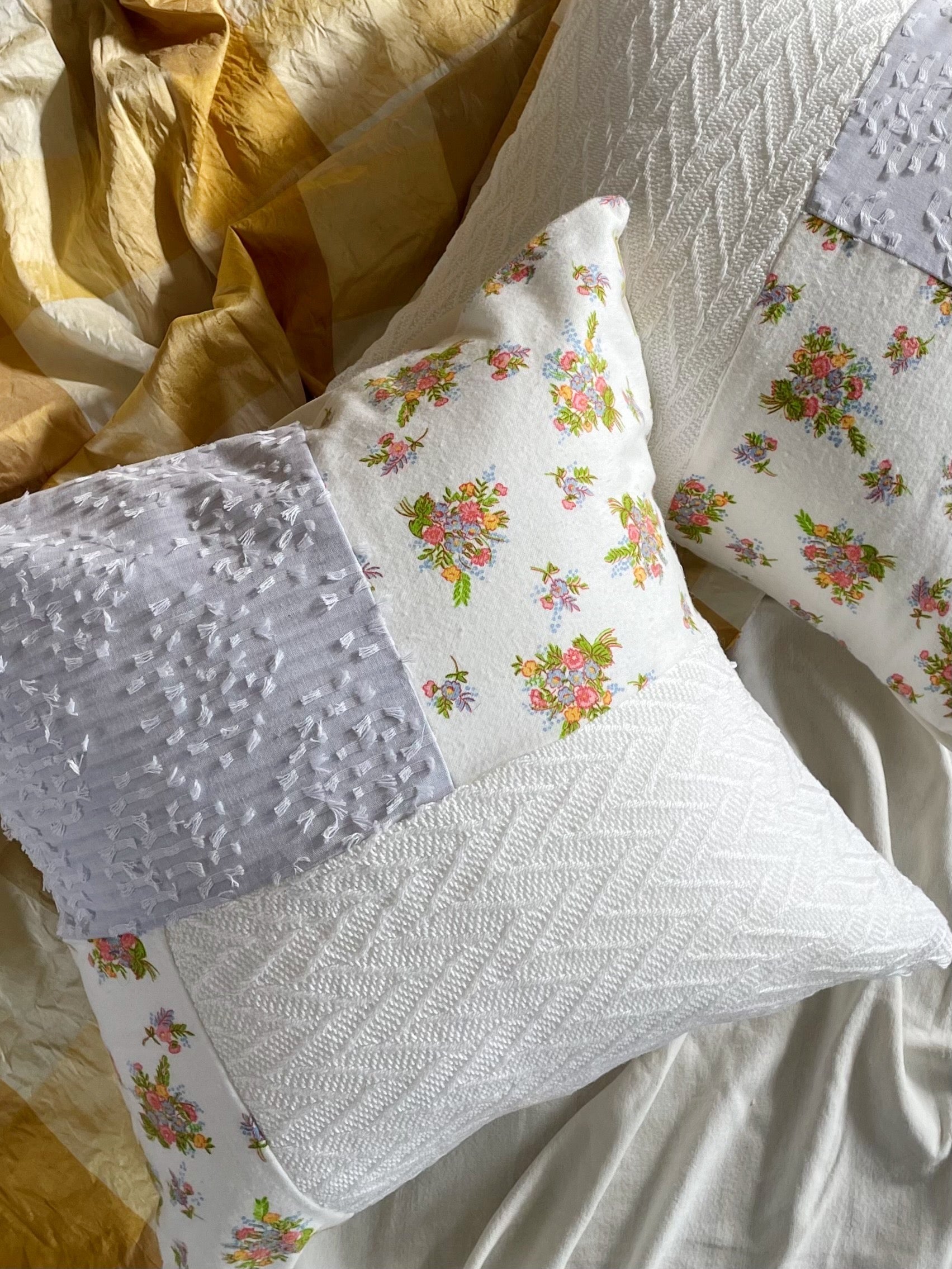 Finch Pillow Cover