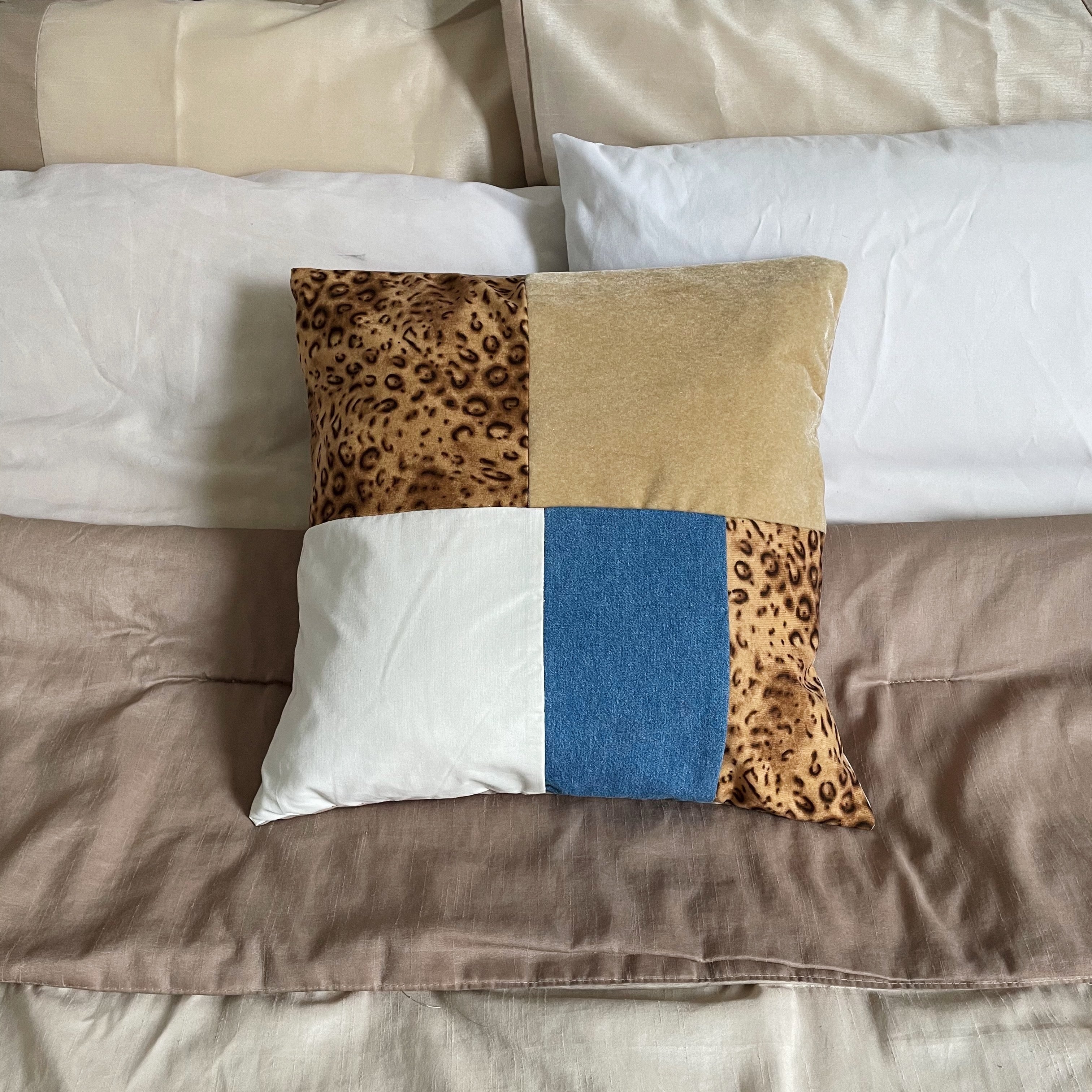 Donna Pillow Cover