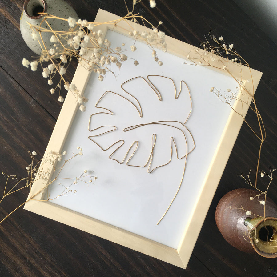 Monstera Wire Art - natural frame lifestyle